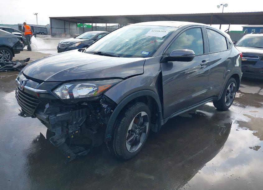 Photo 2 of 2018 Honda Hr-v EX (VIN 3CZRU5H54JG703570)