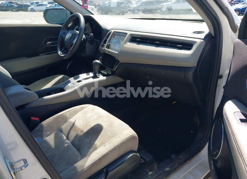 Photo 5 of 2019 Honda Hr-v EX (VIN 3CZRU5H54KM702745)