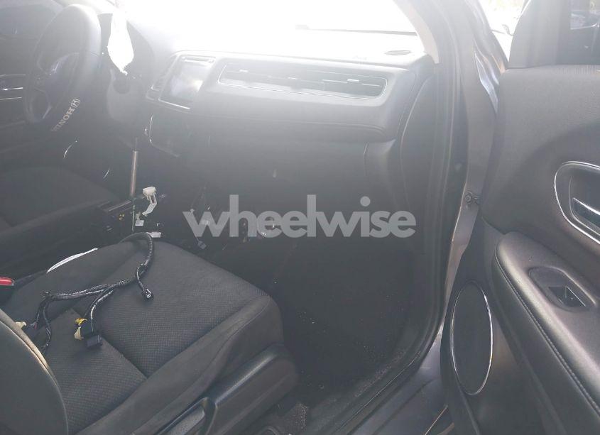 Photo 5 of 2018 Honda Hr-v EX (VIN 3CZRU5H56JM712093)