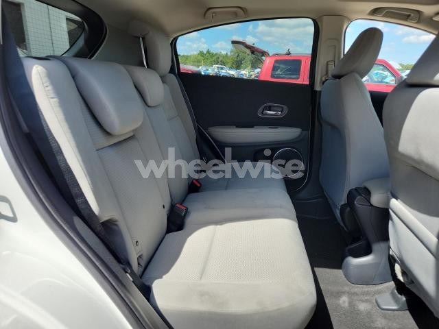 Photo 8 of 2021 HONDA HR-V EX (VIN 3CZRU5H56MM708033)