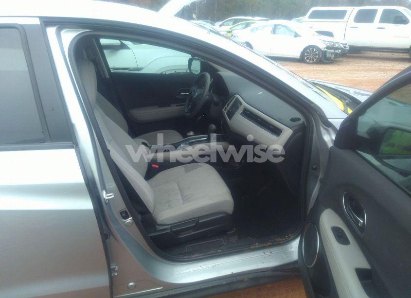 Photo 5 of 2022 Honda Hr-v 2WD EX (VIN 3CZRU5H56NM703724)