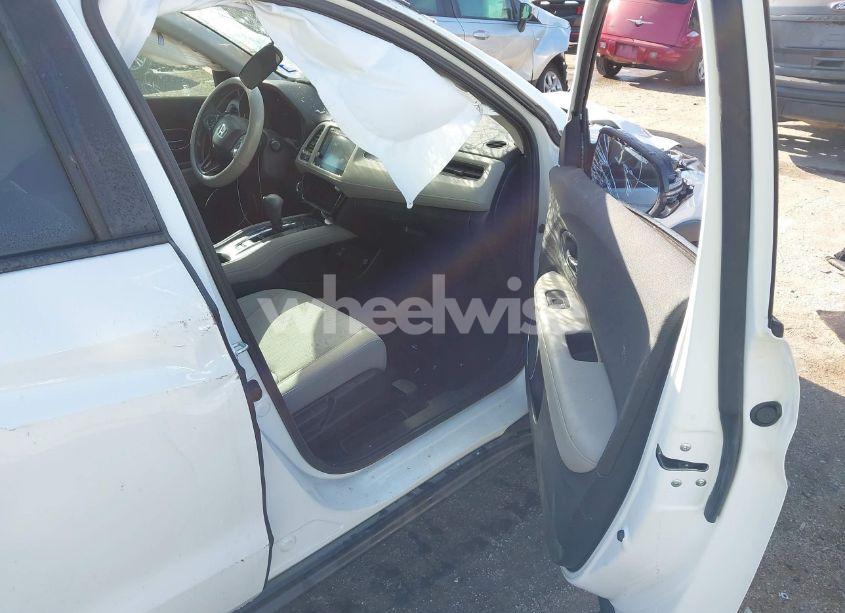 Photo 5 of 2022 Honda Hr-v 2WD EX (VIN 3CZRU5H56NM704680)