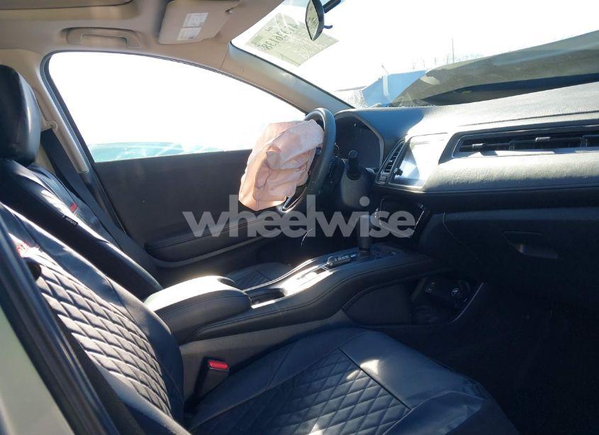 Photo 5 of 2022 Honda Hr-v 2WD EX (VIN 3CZRU5H56NM743480)