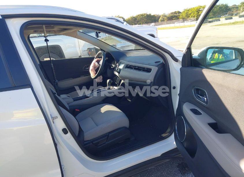 Photo 5 of 2021 Honda Hr-v 2WD EX (VIN 3CZRU5H57MM705013)