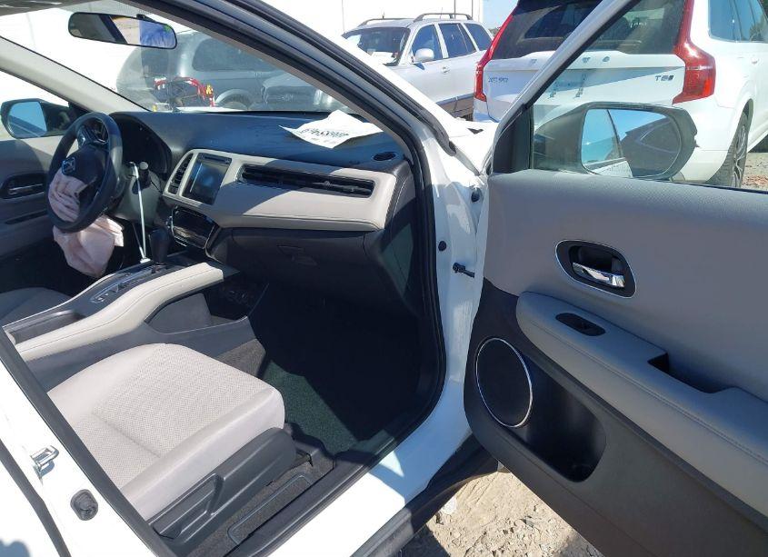 Photo 5 of 2017 Honda Hr-v EX (VIN 3CZRU5H5XHM710714)