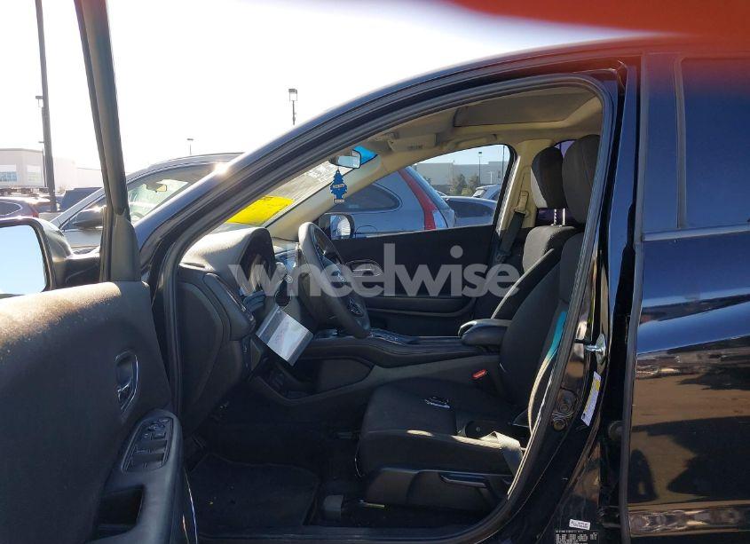 Photo 5 of 2017 Honda Hr-v EX (VIN 3CZRU5H5XHM722720)