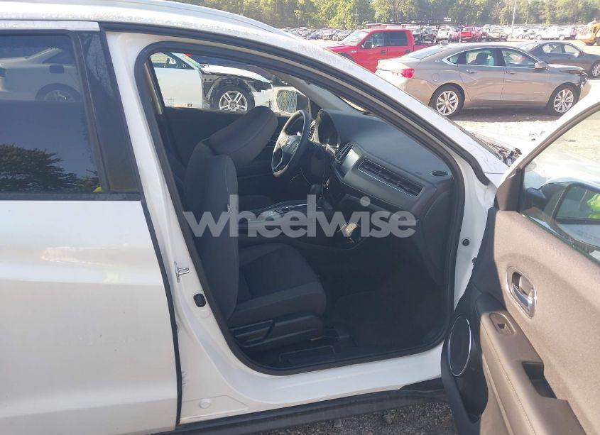 Photo 5 of 2021 Honda Hr-v 2WD EX (VIN 3CZRU5H5XMM720587)