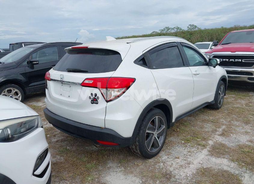 Photo 3 of 2022 Honda Hr-v 2WD EX (VIN 3CZRU5H5XNM704326)