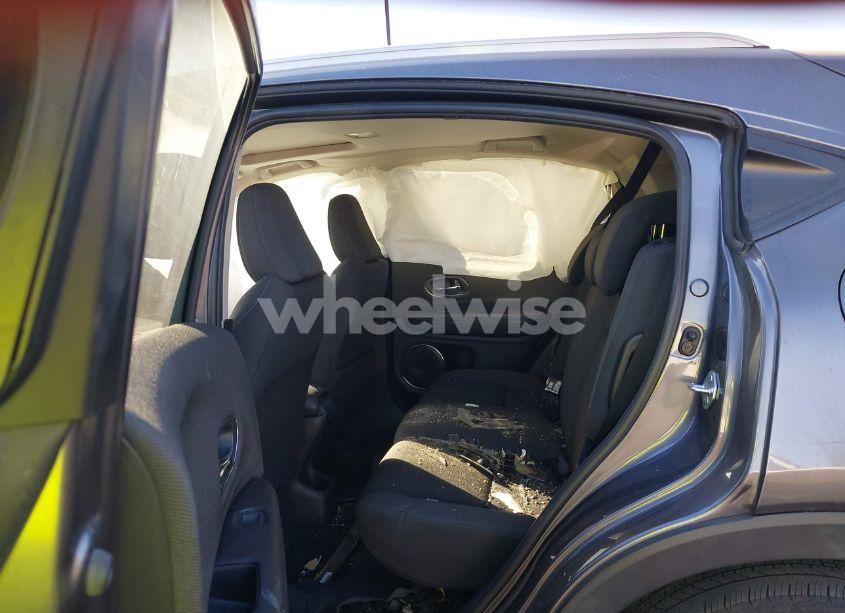 Photo 8 of 2022 Honda Hr-v 2WD EX (VIN 3CZRU5H5XNM715973)