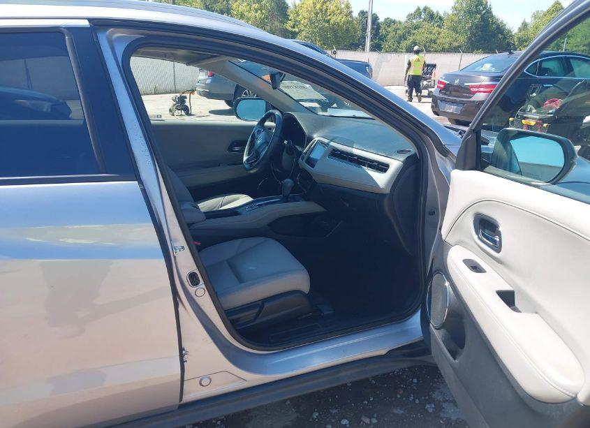 Photo 5 of 2018 Honda Hr-v EX-L (VIN 3CZRU5H72JM711492)