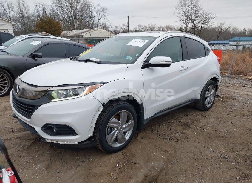 Photo 2 of 2019 Honda Hr-v EX-L (VIN 3CZRU5H74KM709664)