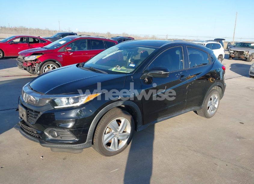 Photo 2 of 2019 Honda Hr-v EX-L (VIN 3CZRU5H7XKM718739)