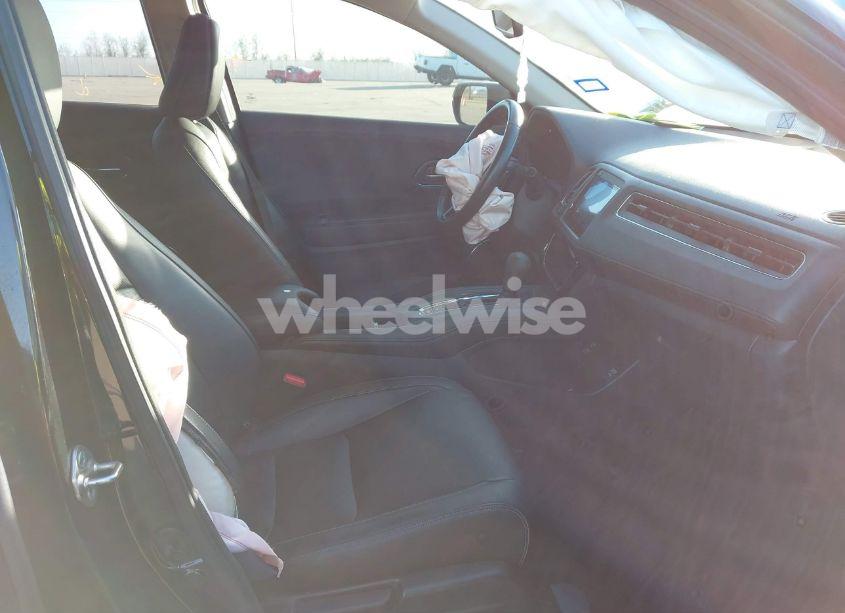 Photo 5 of 2019 Honda Hr-v EX-L (VIN 3CZRU5H7XKM718739)