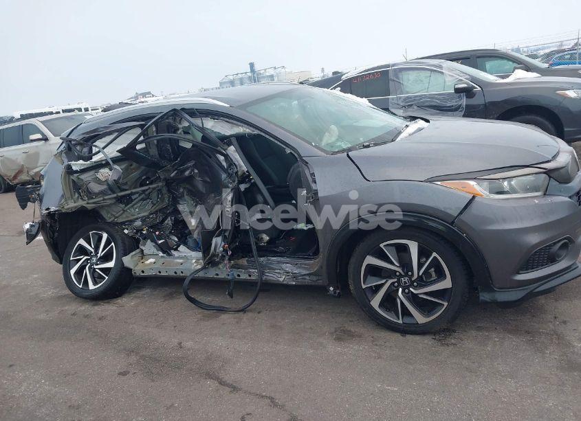 Photo 13 of 2019 Honda Hr-v SPORT (VIN 3CZRU6H10KG725585)