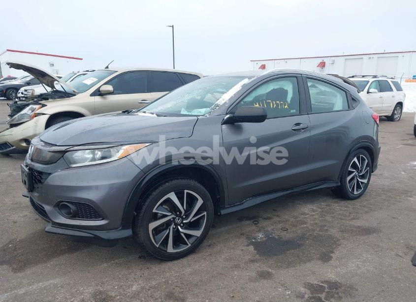 Photo 2 of 2019 Honda Hr-v SPORT (VIN 3CZRU6H10KG725585)