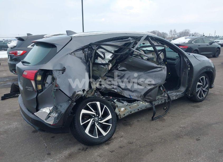 Photo 4 of 2019 Honda Hr-v SPORT (VIN 3CZRU6H10KG725585)