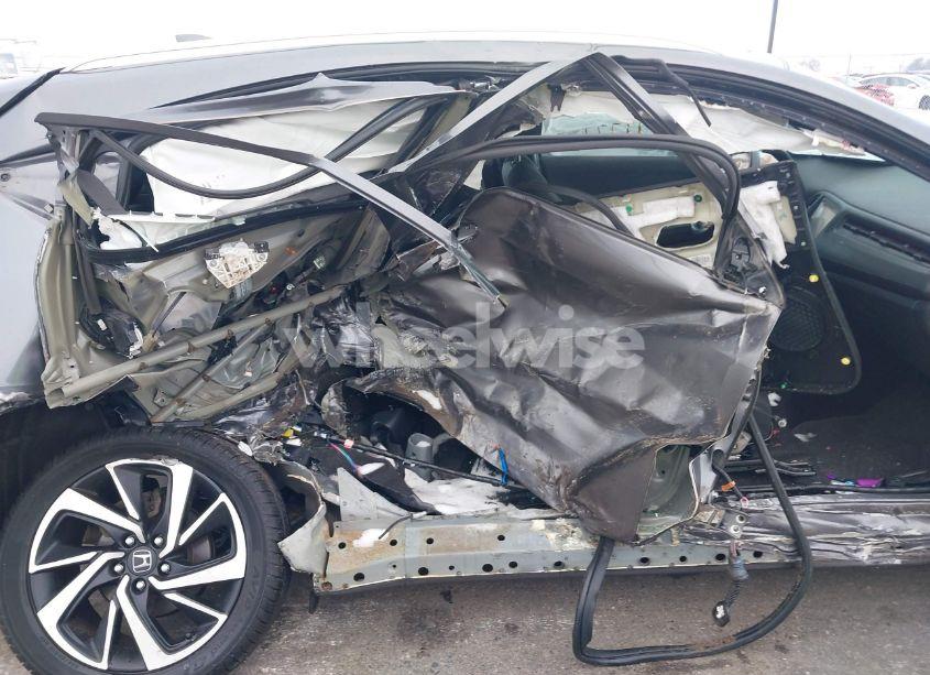 Photo 6 of 2019 Honda Hr-v SPORT (VIN 3CZRU6H10KG725585)