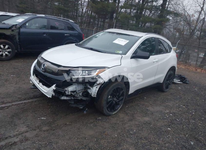 Photo 2 of 2022 Honda Hr-v AWD SPORT (VIN 3CZRU6H10NM769236)