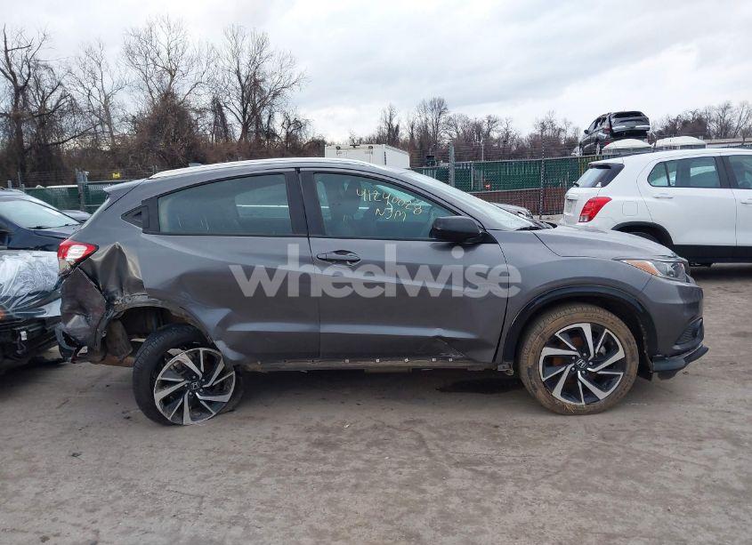 Photo 13 of 2019 Honda Hr-v SPORT (VIN 3CZRU6H11KG725644)