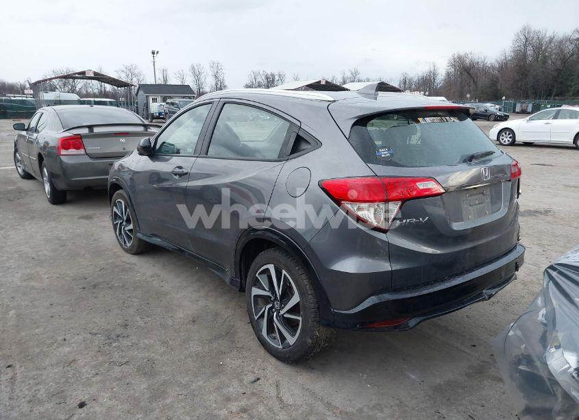 Photo 3 of 2019 Honda Hr-v SPORT (VIN 3CZRU6H11KG725644)