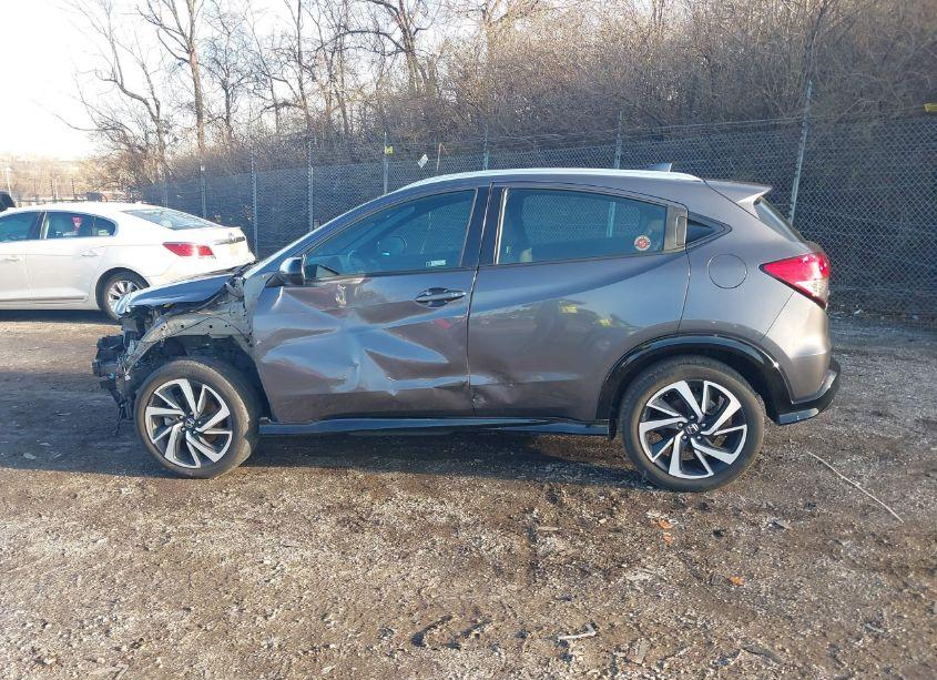 Photo 15 of 2019 Honda Hr-v SPORT (VIN 3CZRU6H11KG732626)