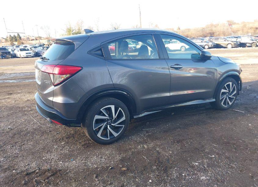 Photo 4 of 2019 Honda Hr-v SPORT (VIN 3CZRU6H11KG732626)