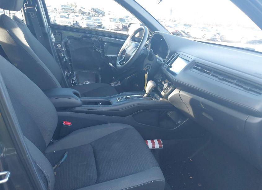 Photo 5 of 2019 Honda Hr-v SPORT (VIN 3CZRU6H11KG732626)