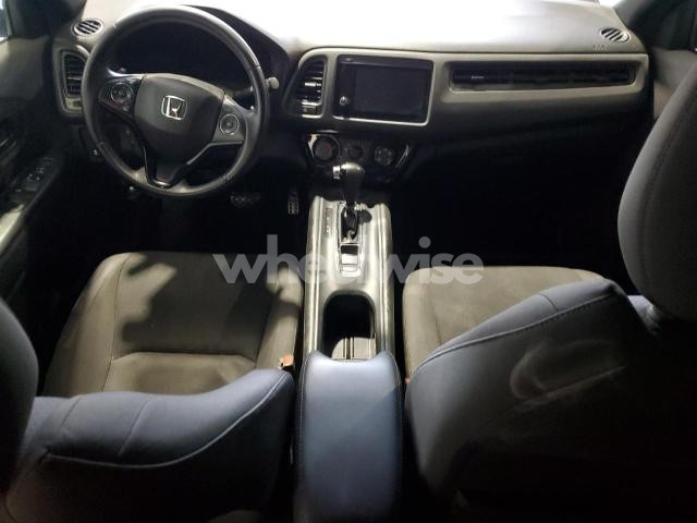 Photo 2 of 2022 HONDA HR-V SPORT (VIN 3CZRU6H11NM755605)