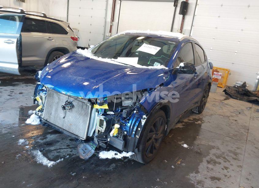 Photo 2 of 2022 Honda Hr-v AWD SPORT (VIN 3CZRU6H11NM757838)