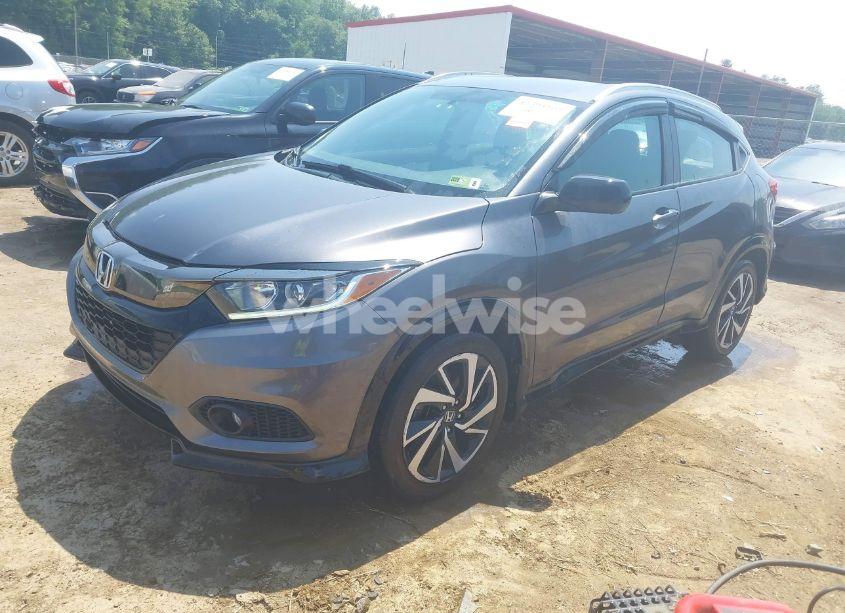 Photo 2 of 2019 Honda Hr-v SPORT (VIN 3CZRU6H12KG702938)