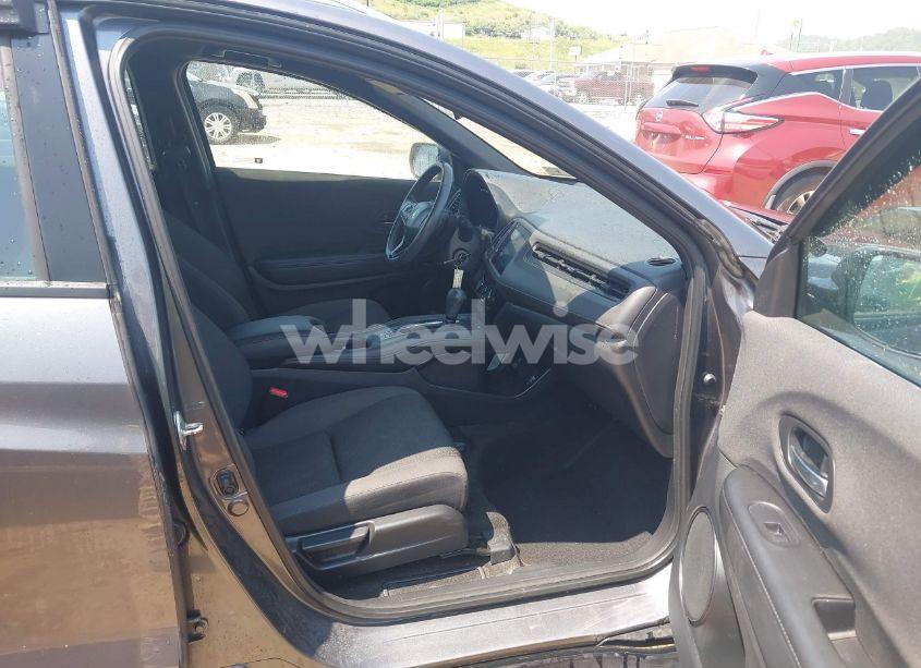 Photo 5 of 2019 Honda Hr-v SPORT (VIN 3CZRU6H12KG702938)