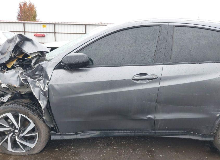 Photo 15 of 2019 Honda Hr-v SPORT (VIN 3CZRU6H12KG723787)