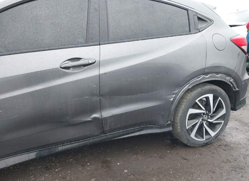 Photo 19 of 2019 Honda Hr-v SPORT (VIN 3CZRU6H12KG723787)