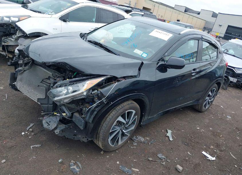 Photo 2 of 2019 Honda Hr-v SPORT (VIN 3CZRU6H12KG727807)