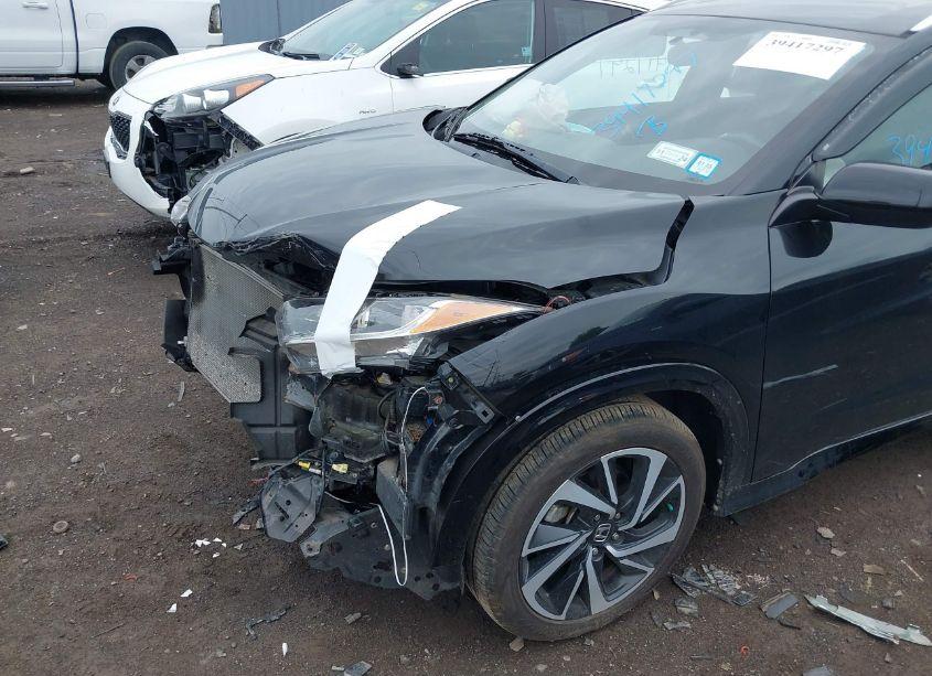 Photo 6 of 2019 Honda Hr-v SPORT (VIN 3CZRU6H12KG727807)