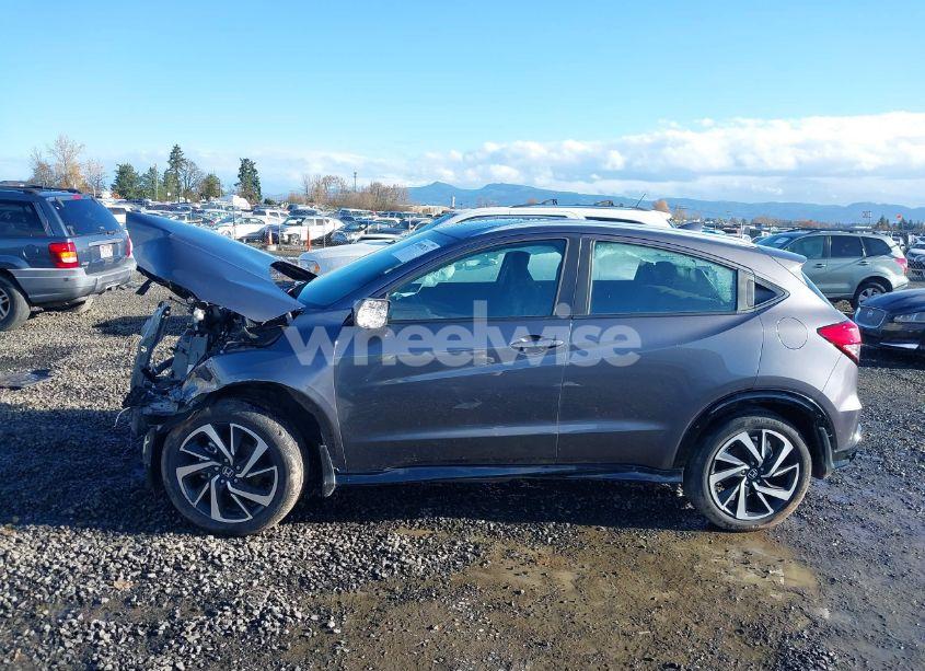 Photo 15 of 2019 Honda Hr-v SPORT (VIN 3CZRU6H13KG714144)