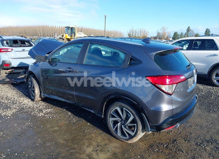 Photo 3 of 2019 Honda Hr-v SPORT (VIN 3CZRU6H13KG714144)