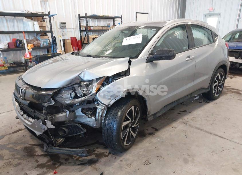 Photo 2 of 2019 Honda Hr-v SPORT (VIN 3CZRU6H13KG718789)