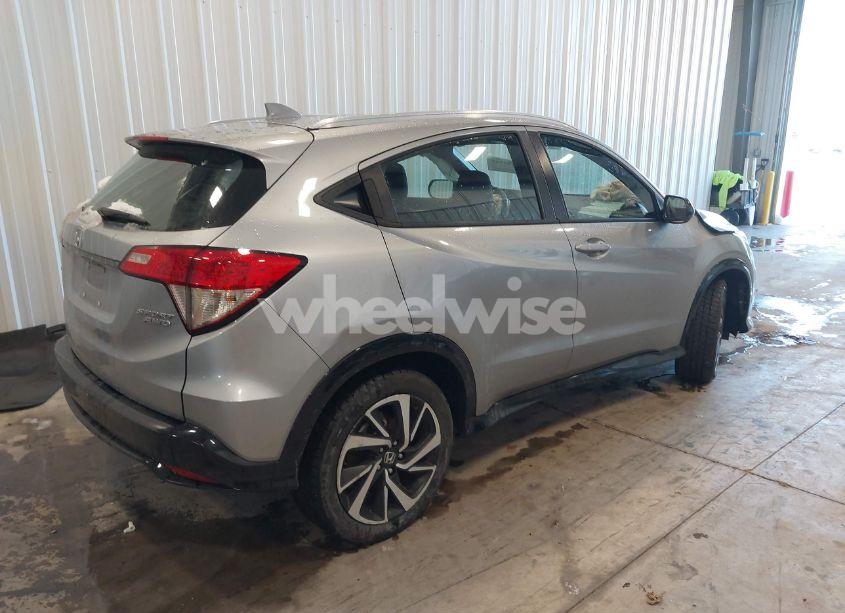 Photo 4 of 2019 Honda Hr-v SPORT (VIN 3CZRU6H13KG718789)