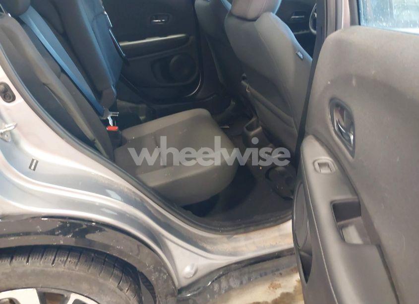 Photo 8 of 2019 Honda Hr-v SPORT (VIN 3CZRU6H13KG718789)