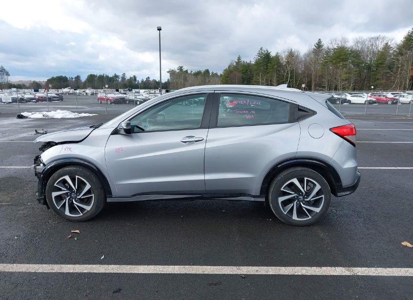 Photo 15 of 2019 Honda Hr-v SPORT (VIN 3CZRU6H13KM738266)