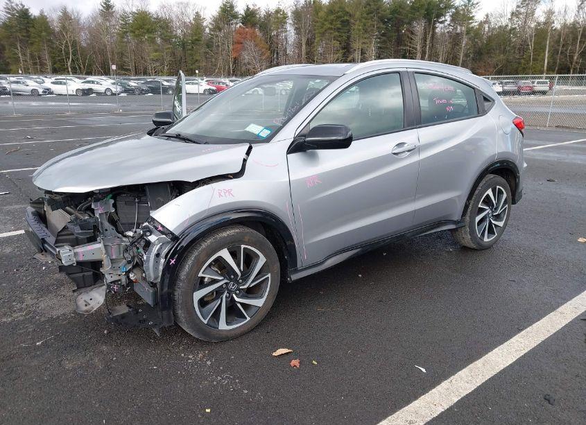 Photo 2 of 2019 Honda Hr-v SPORT (VIN 3CZRU6H13KM738266)