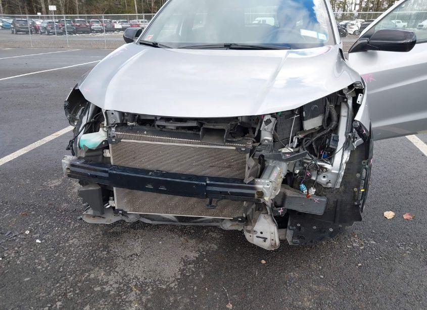 Photo 6 of 2019 Honda Hr-v SPORT (VIN 3CZRU6H13KM738266)