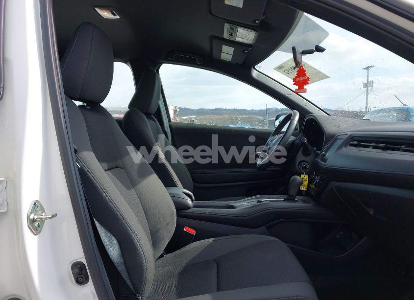 Photo 5 of 2020 Honda Hr-v AWD SPORT (VIN 3CZRU6H13LM704359)