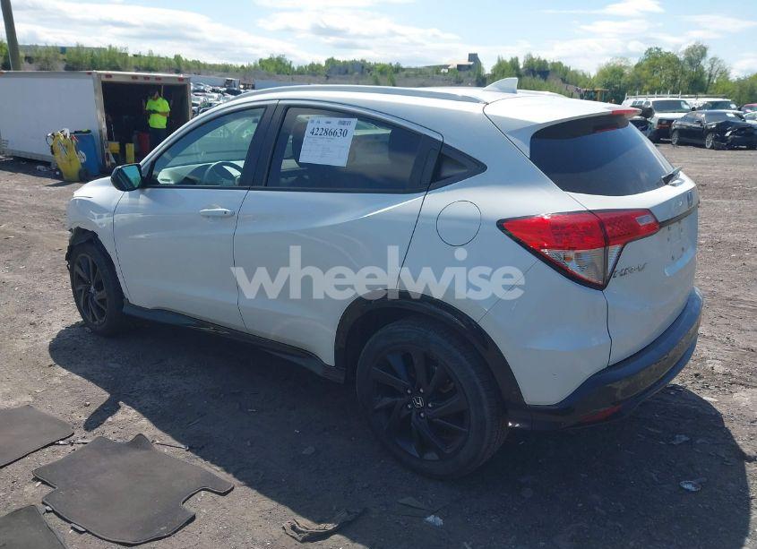 Photo 3 of 2022 Honda Hr-v AWD SPORT (VIN 3CZRU6H13NM706745)