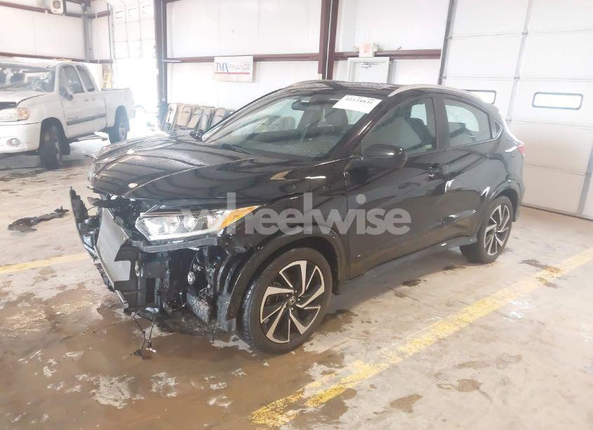 Photo 2 of 2019 Honda Hr-v SPORT (VIN 3CZRU6H14KG712533)