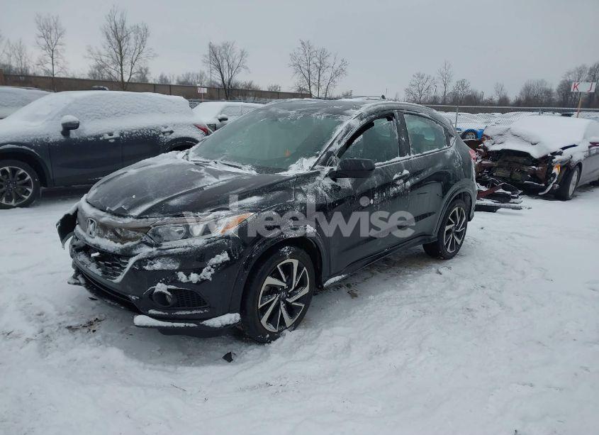 Photo 2 of 2019 Honda Hr-v SPORT (VIN 3CZRU6H14KG724052)