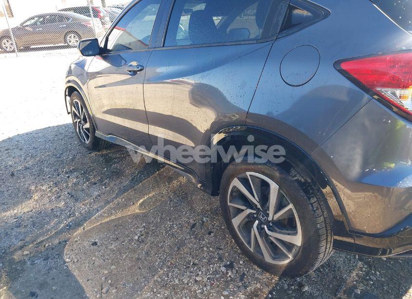 Photo 15 of 2019 Honda Hr-v SPORT (VIN 3CZRU6H14KM739278)