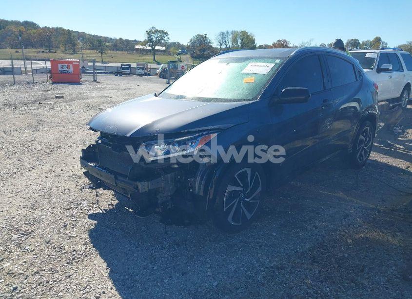 Photo 2 of 2019 Honda Hr-v SPORT (VIN 3CZRU6H14KM739278)