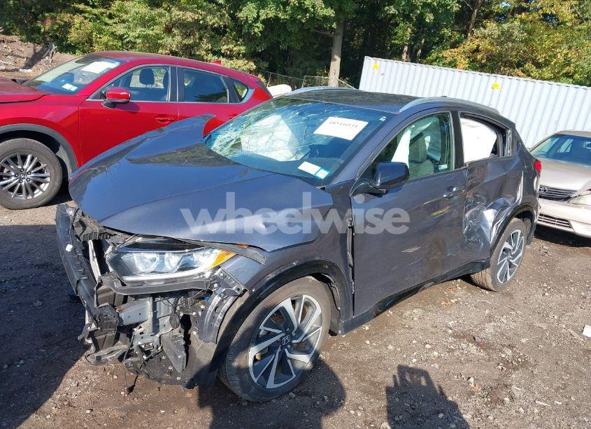 Photo 2 of 2020 Honda Hr-v AWD SPORT (VIN 3CZRU6H14LG703462)